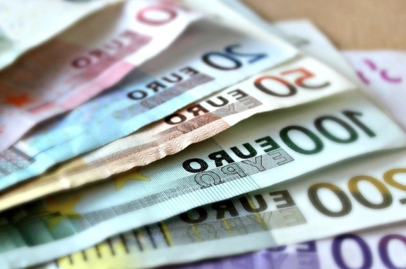cuatro maneras de conseguir dinero
