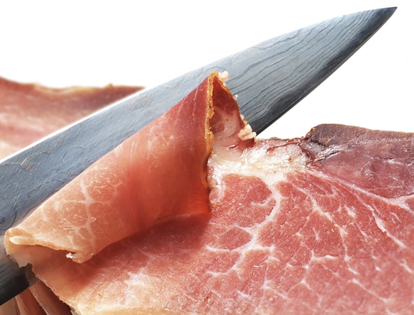 cortando jamon
