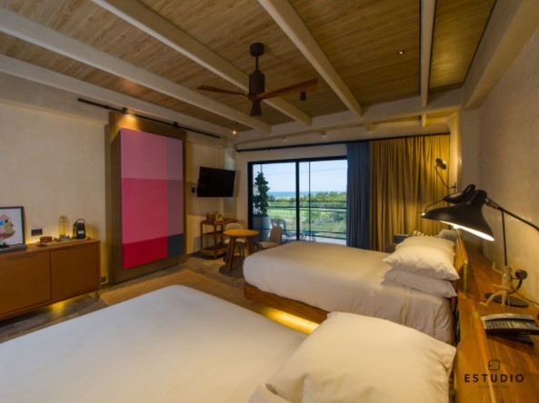 hoteles playa mujeres estudio