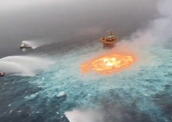 Gulf of Mexico fire: Blaze caused by gas pipeline rupture brought under control