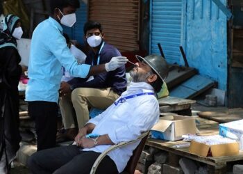 India records over 48,000 COVID-19 cases, 1,000 deaths in 24 hours