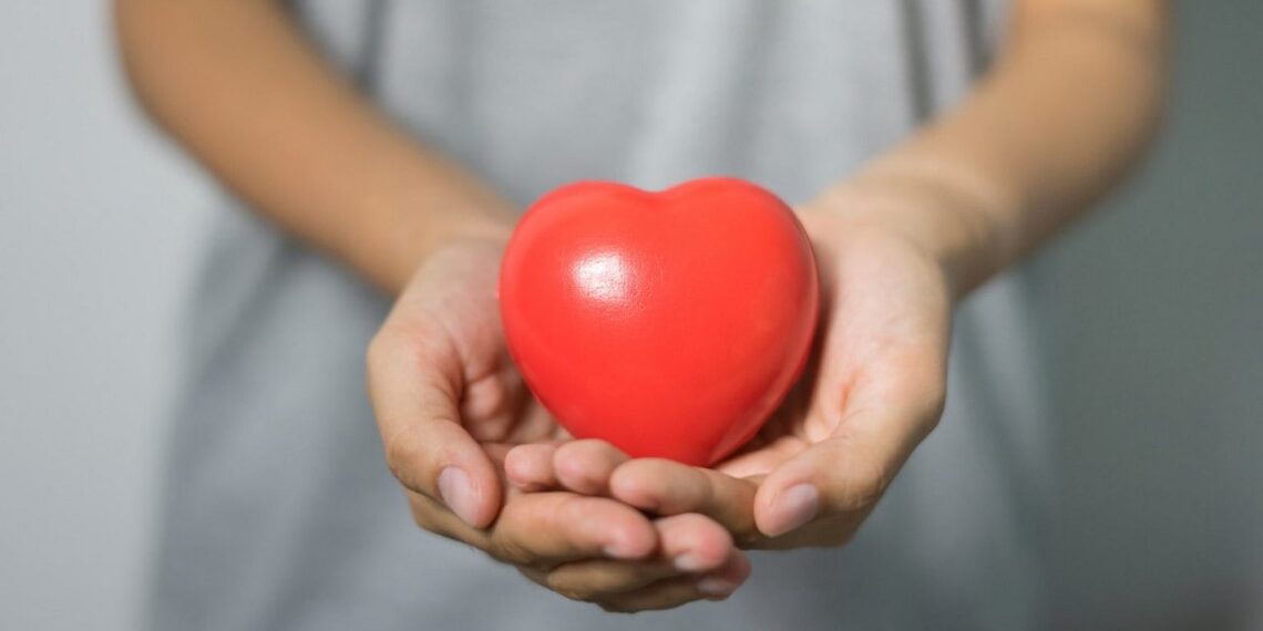 Chicago teenager shocked after X-Ray shows her heart is on the wrong side of chest