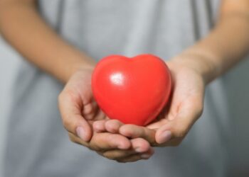 Chicago teenager shocked after X-Ray shows her heart is on the wrong side of chest