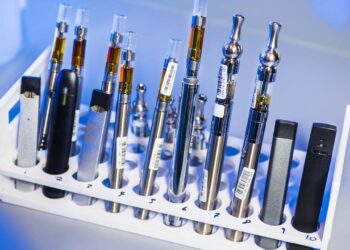 Harmful e-cigarettes must be better regulated to protect young people: WHO