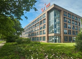 TUI to offer permanent flexible working in UK