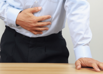 ¿Cenar tarde es realmente malo para la salud?