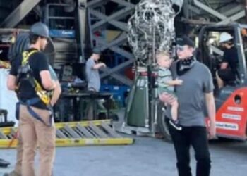 Telsa CEO Elon Musk takes son 'X AE A-XII to Starbase, picture goes viral