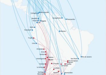 American Airlines to take stake in JetSmart