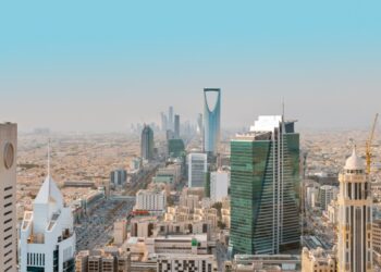 Saudi Arabia reopens borders to vaccinated travellers
