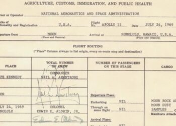 Buzz Aldrin shares old customs form Apollo 11 astronauts were required to fill after returning to Earth from Moon