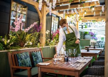 Castle Hotel Windsor debuts new Leaf restaurant