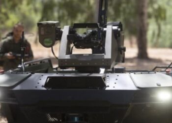 Israeli firm unveils remote-controlled armed robot to patrol volatile borders