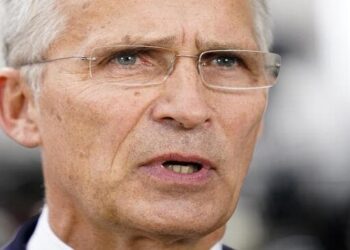 NATO Secretary General refuses to take side in submarine row, calls for united front
