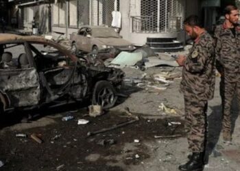 Evacuation resumes with renewed urgency as desperation rises after Kabul twin bombings