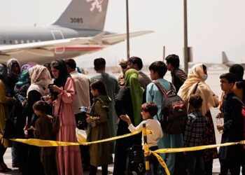 Western Union restarts money transfers to Afghanistan to ease financial burden on US-based Afghans' families