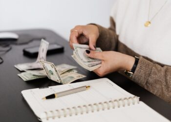 mujer de contabilidad