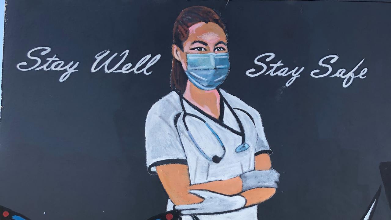 COVID-19 Verificación de hechos: ¿Me protege una máscara de infecciones si soy la única persona que usa una en interiores?
