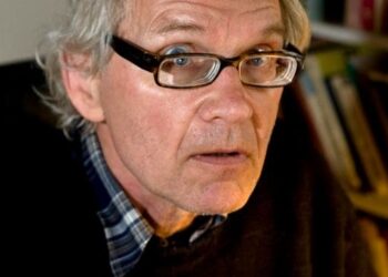 Lars Vilks, cartoonist who drew Prophet Mohammed, dies in car crash in Sweden