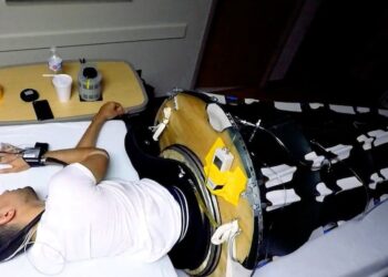 Crean una bolsa espacial para que los astronautas puedan cuidar la vista