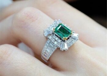 anillo verde compromiso