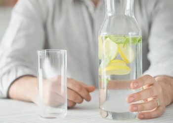 Como calcular el peso del agua