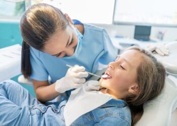 ¿Por qué acudir con regularidad al odontopediatra?