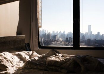 Habitacion con cama con vistas