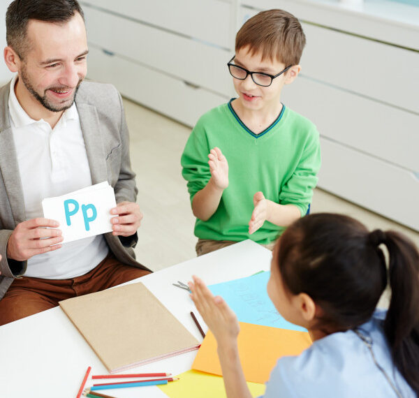 ¡Aprende Palabras Nuevas con Estos 10 Juegos de Vocabulario para Niños!
