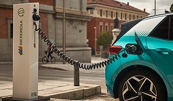¿Automóviles eléctricos para cuidar el planeta?