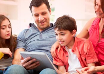 Fortaleciendo lazos familiares: Cómo fomentar la comunicación en el hogar