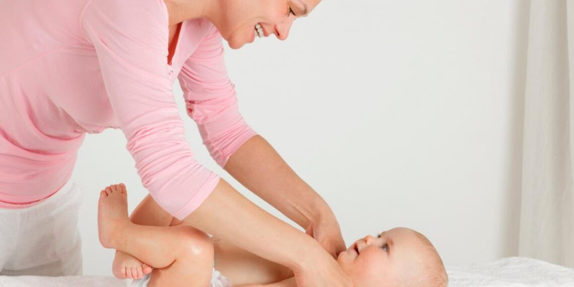 ¿Qué son los masajes infantiles? Guía para recién nacidos