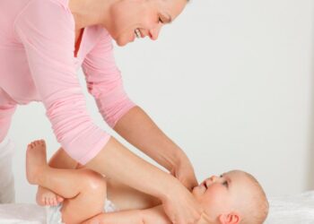 ¿Qué son los masajes infantiles? Guía para recién nacidos