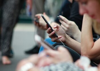 Los 3 sectores de entretenimiento a través del celular con más demanda en la actualidad