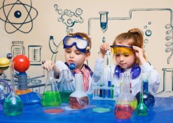 Descubre los juegos de ciencias más divertidos para tus hijos en edad escolar