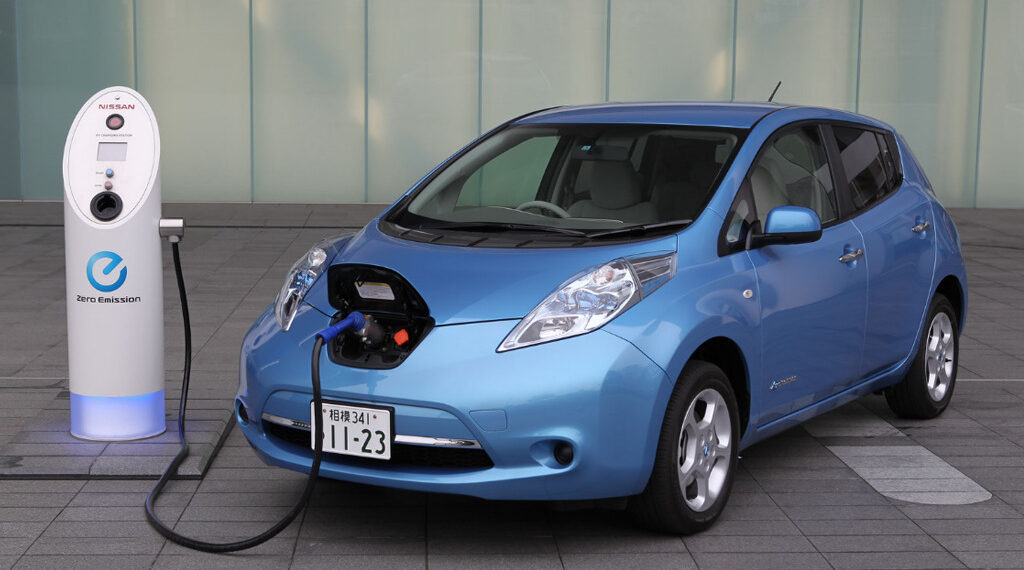 El primer auto eléctrico y los que circula en Venezuela
