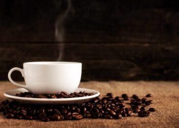 ¿Quieres reducir tu consumo de cafeína? Aquí te decimos cómo hacerlo