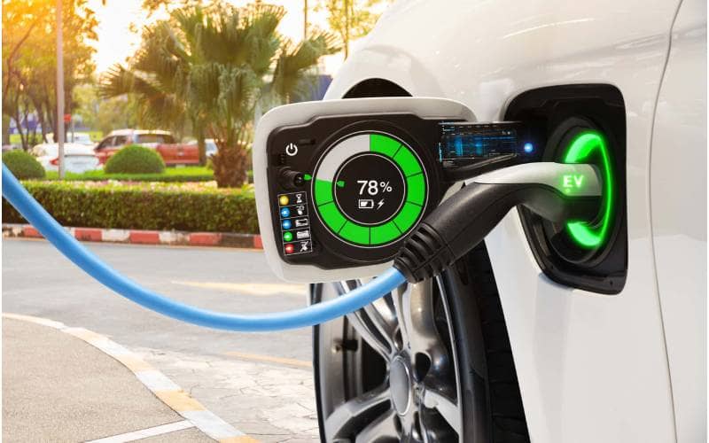Automóviles eléctricos, un transporte asequible y limpio