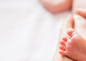 ¿Qué son los masajes infantiles? Guía para recién nacidos