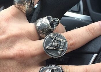 Montando con Estilo: Cómo Elegir los Mejores Anillos Moteros para tu Viaje