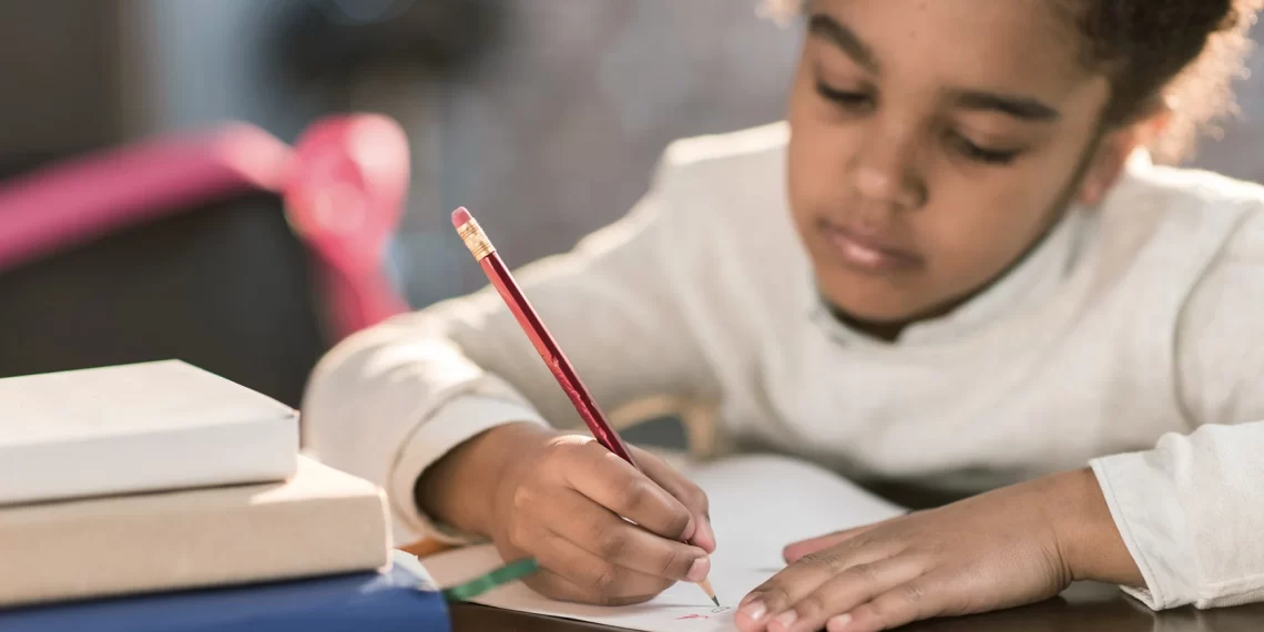 La escritura es una excelente herramienta para fomentar la creatividad de los estudiantes.