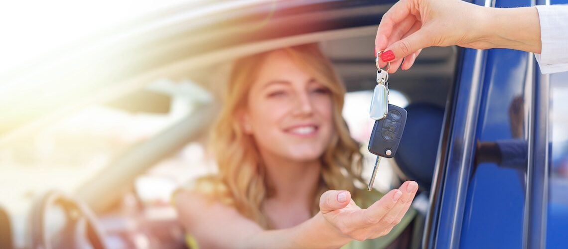 Los Beneficios de Alquilar un Coche para Hacer Turismo