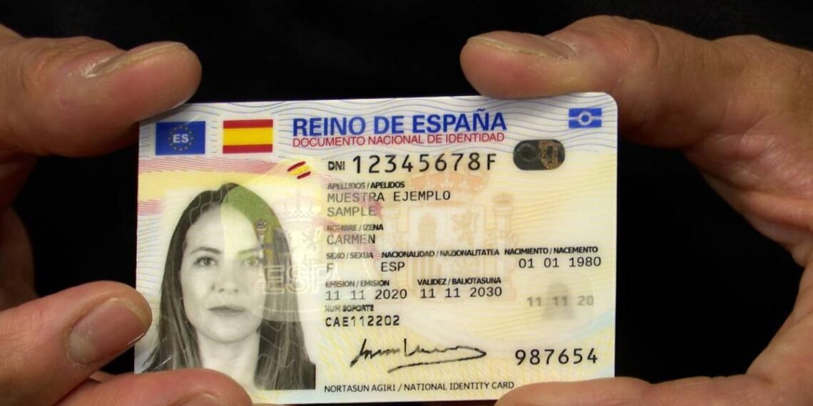 El Peligro de Tener tu DNI en Internet: Cómo Proteger tu Reputación Online