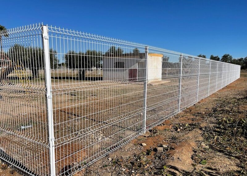 Vallas Metálicas: Todo lo que Necesitas Saber Sobre tu Cercado