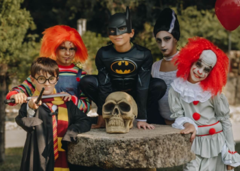 Inspiración en grupo: los disfraces de Halloween más divertidos para familias