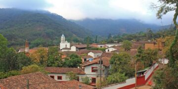 San Sebastián del Oeste, tradición y naturaleza