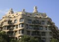 ¿Cuándo vale la pena delegar la gestión de tu edificio turístico en Barcelona?